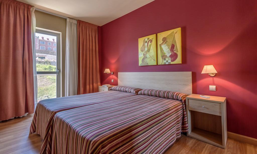 Apartamentos Mar Comillas Zewnętrze zdjęcie